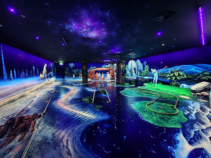 3D Blacklight Minigolf Dubai photo 2