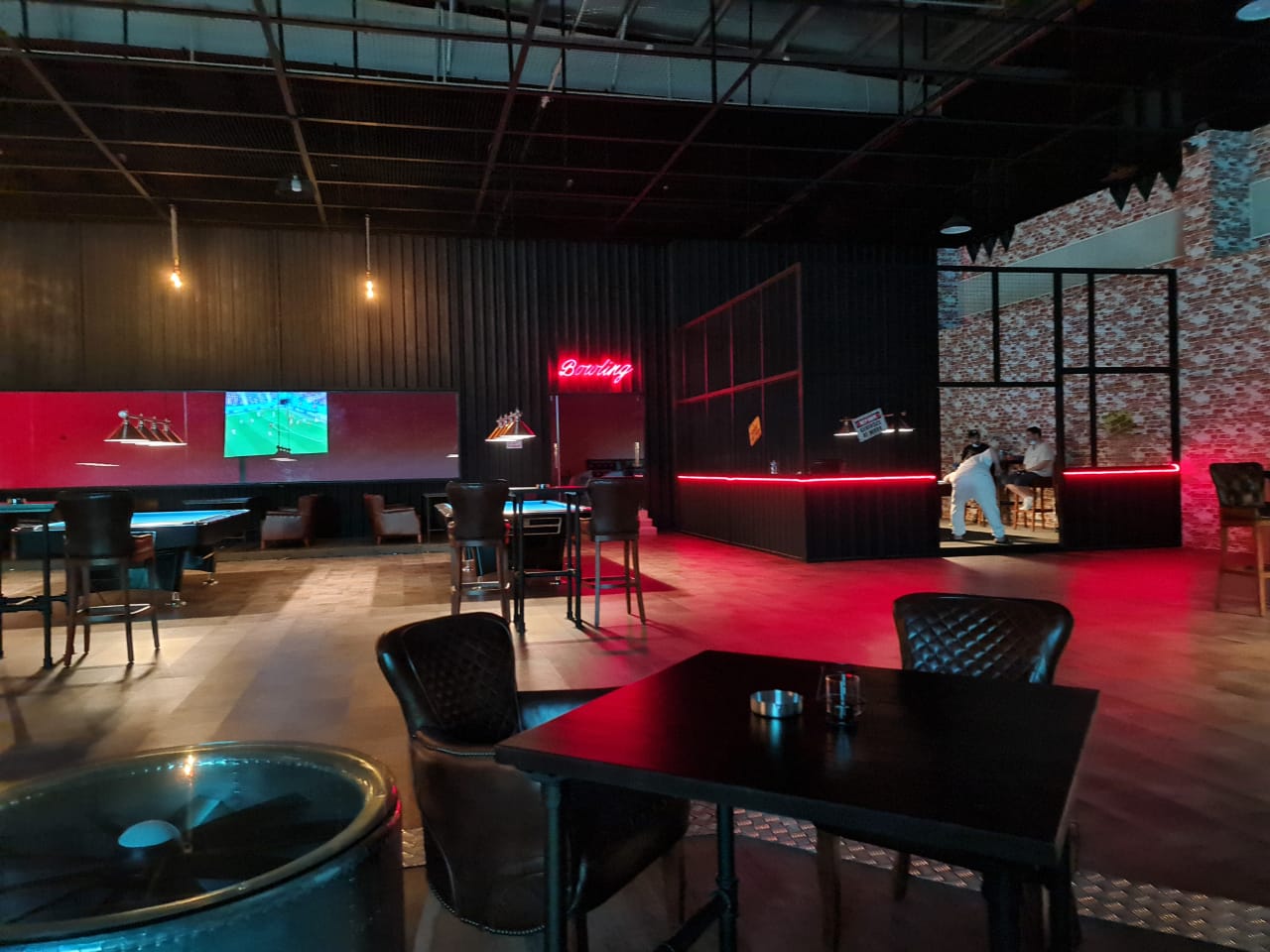 911 GAMES Station photo 5