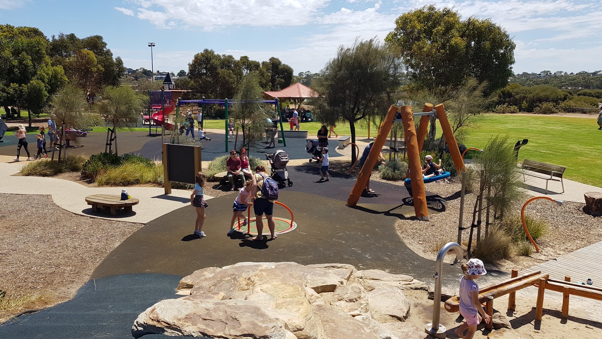 A E Young Reserve / Jubilee Park photo 3