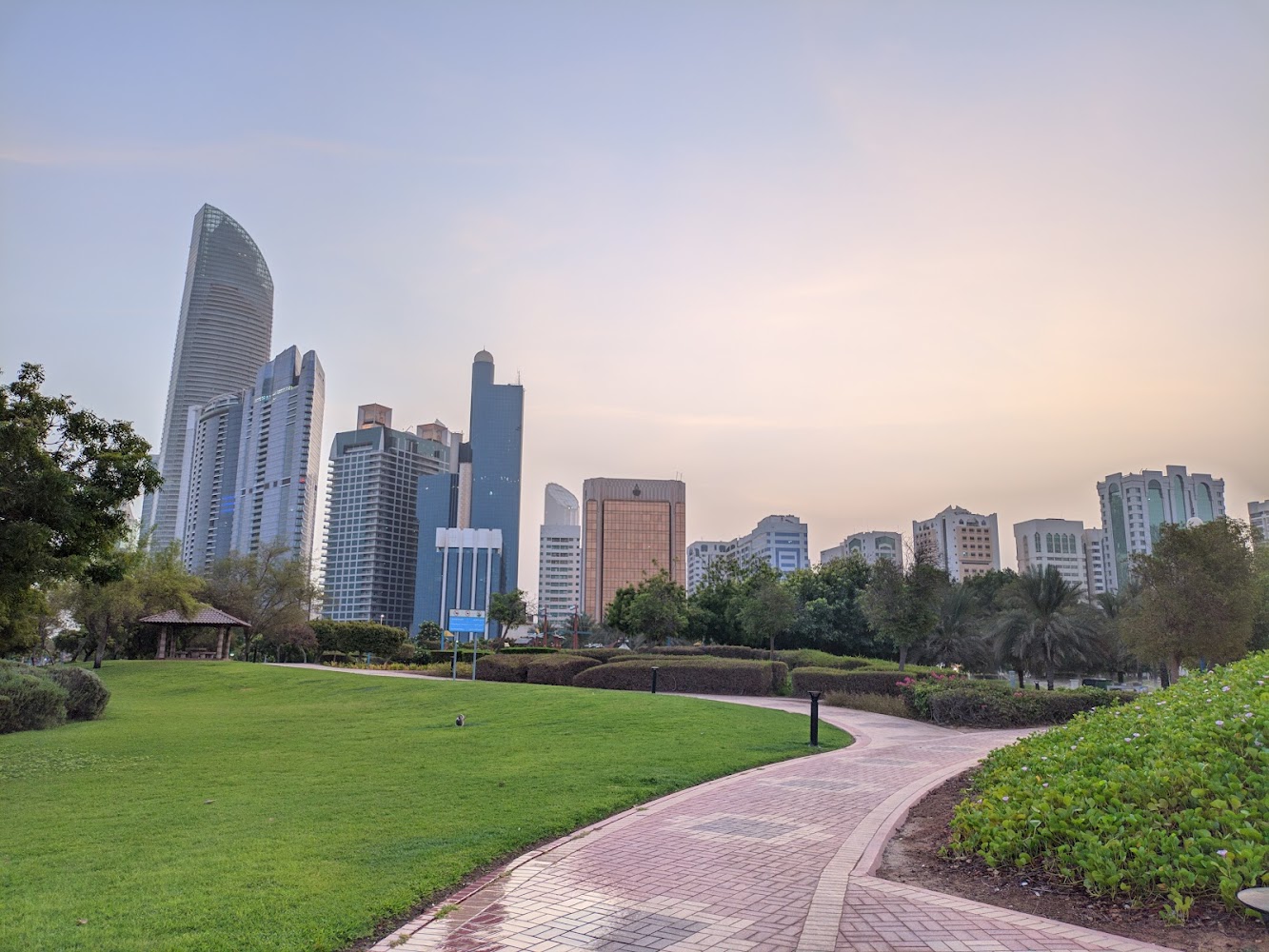 Abu Dhabi Corniche Park photo 2