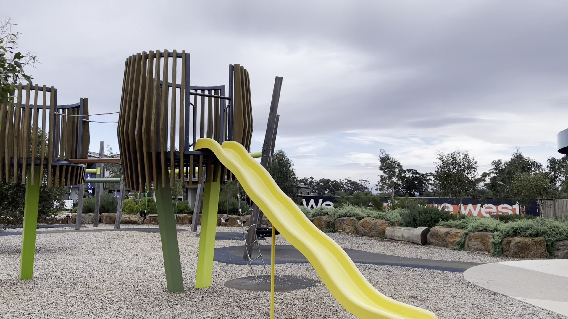 Aintree Reserve Playground photo 2