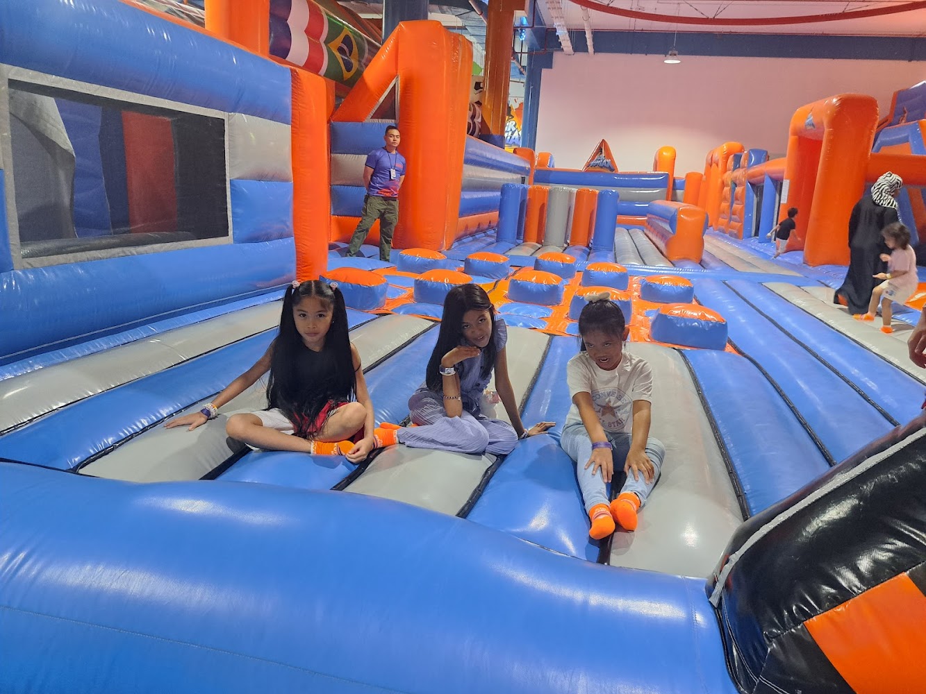Air Maniax Inflatable and Family Adventure Park photo 3