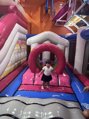 Air Maniax Mercato Mall