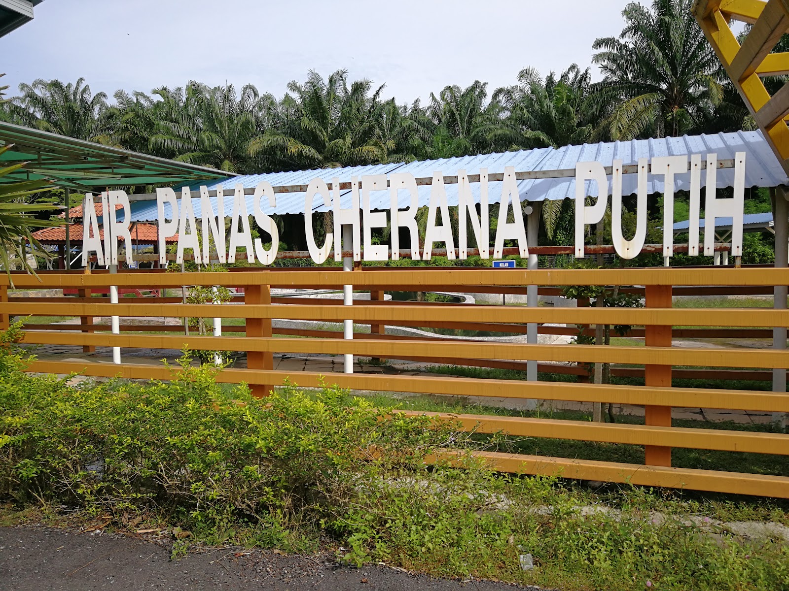 Air Panas Cherana Putih photo 2