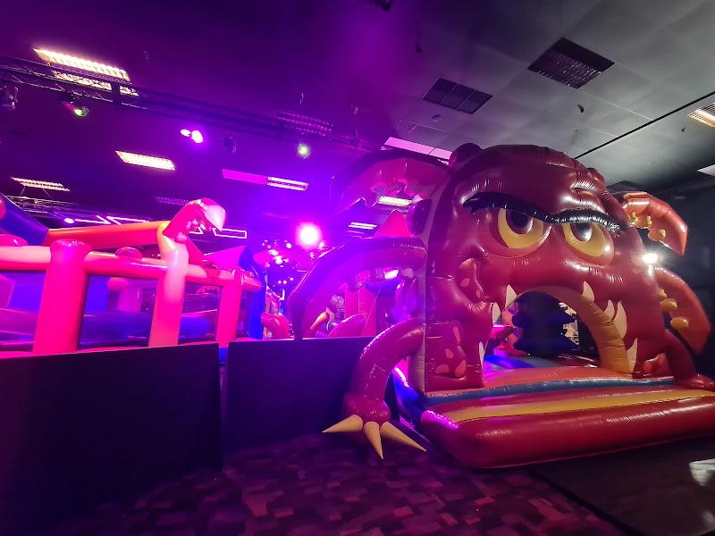 Air Thrill London (Catford Island) Inflatable, Combat Zone & Party Arena