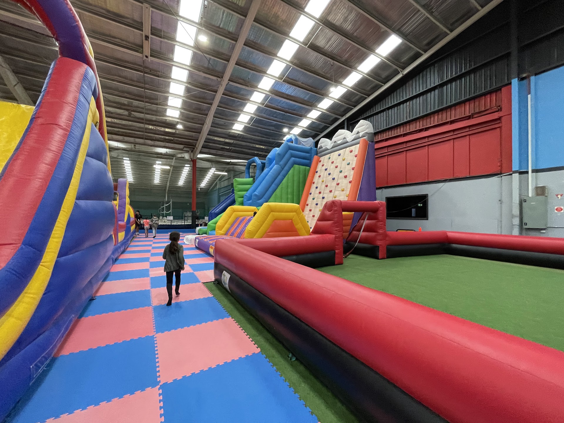 AiroWorld Trampoline & Inflatable Park photo 2