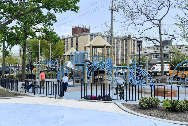 Almeda Playground photo 2