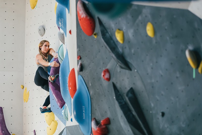 Alpine Indoor Climbing - Robina photo 3