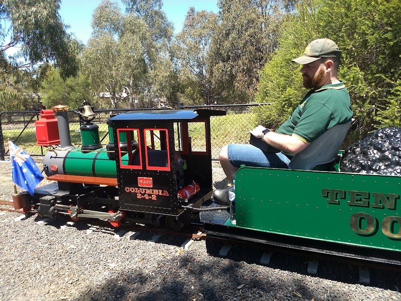 Altona Miniature Railway photo 2