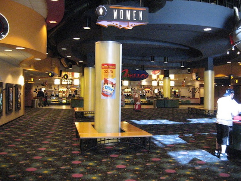 AMC Covina 17