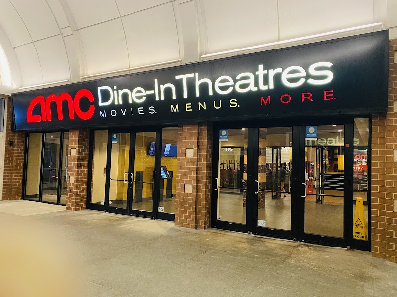 AMC DINE-IN Menlo Park 12