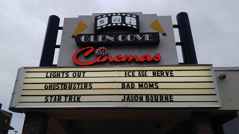AMC Glen Cove 6 photo 2