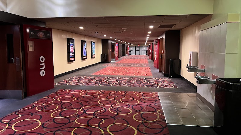 AMC Levittown 10