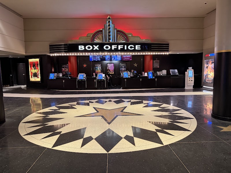 AMC Lincoln Square 13 photo 2