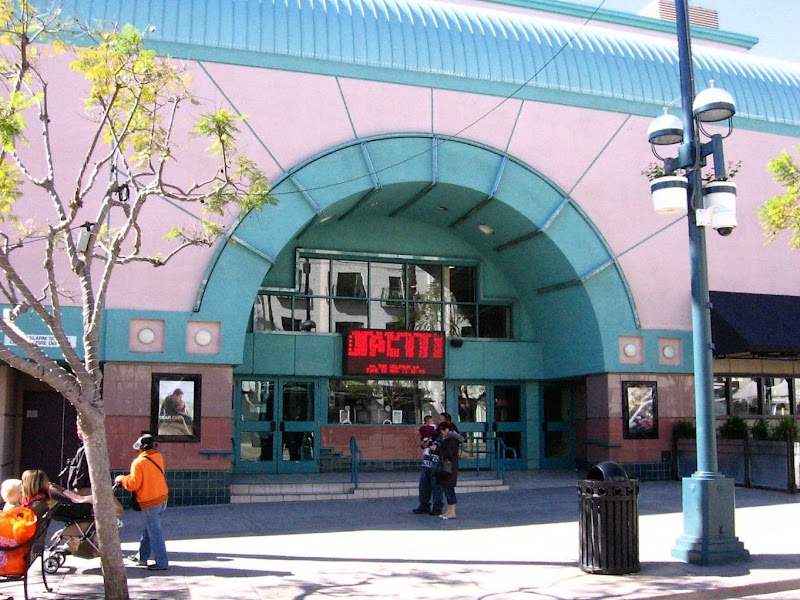 AMC Santa Monica 7 photo 3