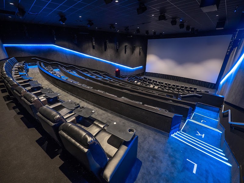 AMC Staten Island 11 photo 2