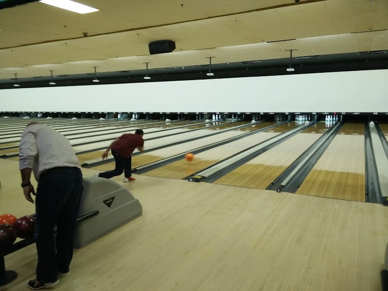 AMF Garden City Lanes photo 3