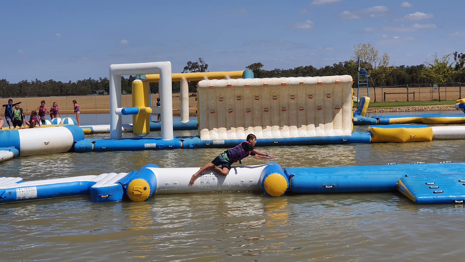 Aqua Island photo 3