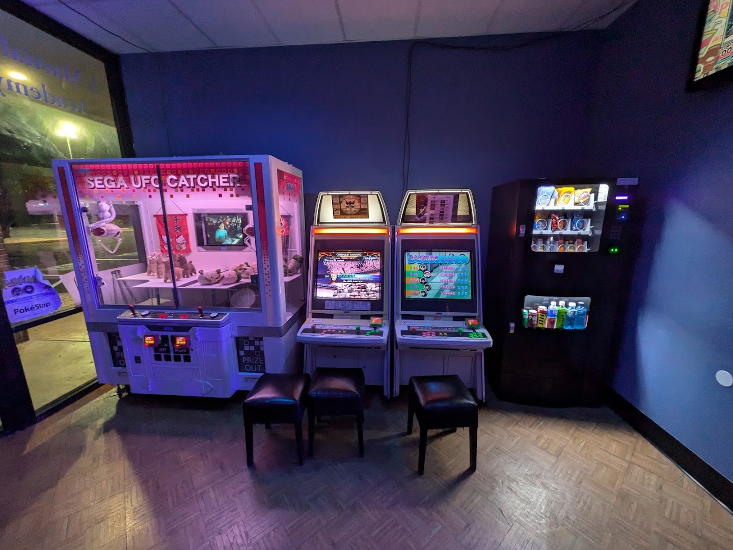Arcade UFO photo 2