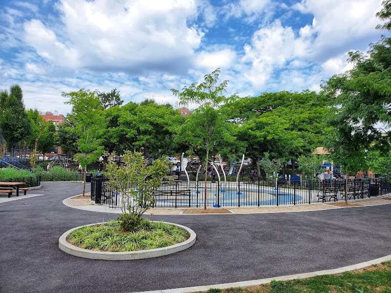 Astoria Heights Playground photo 3