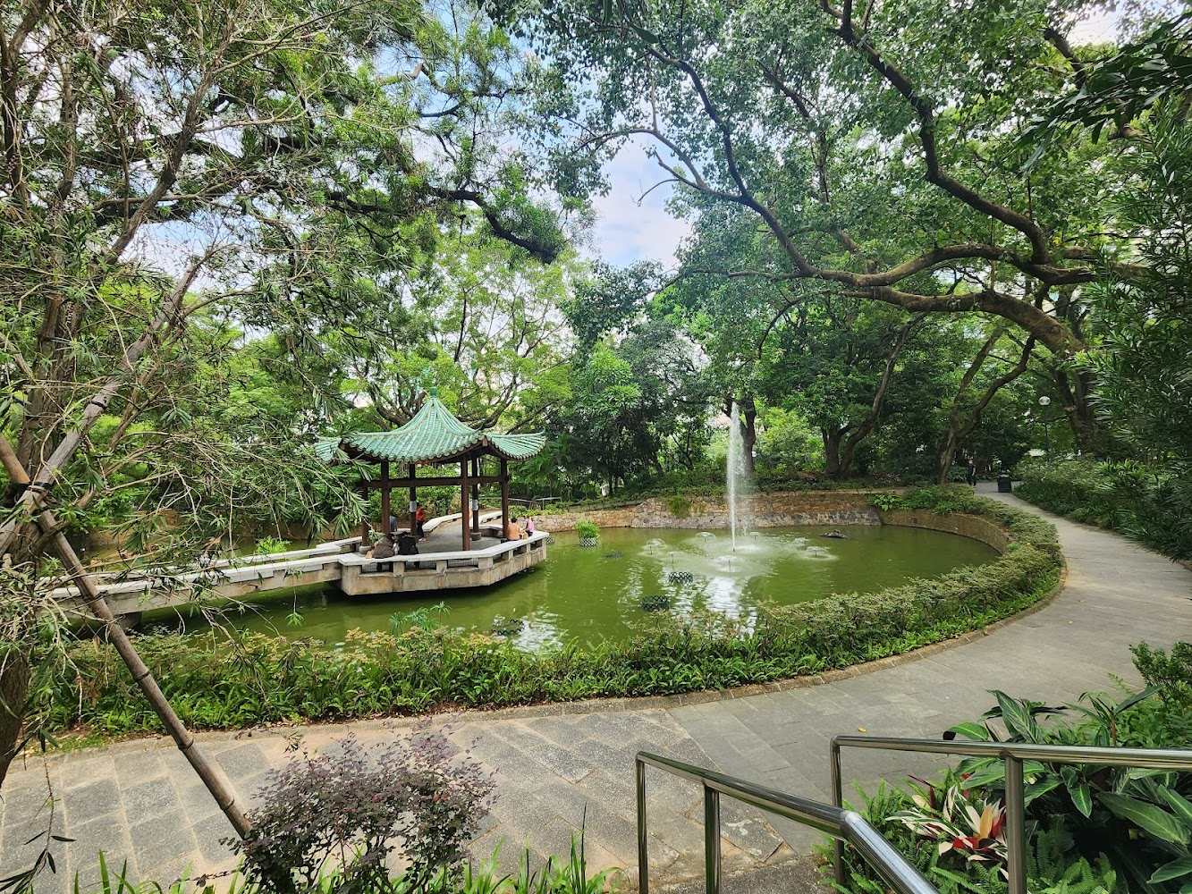 Aviary, Kowloon Park photo 4