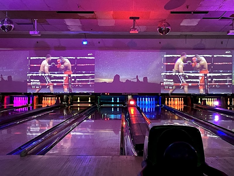 Baldwin Bowl & Lounge - Ultra Lanes photo 2