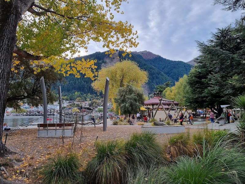 Bathhouse Playground photo 3