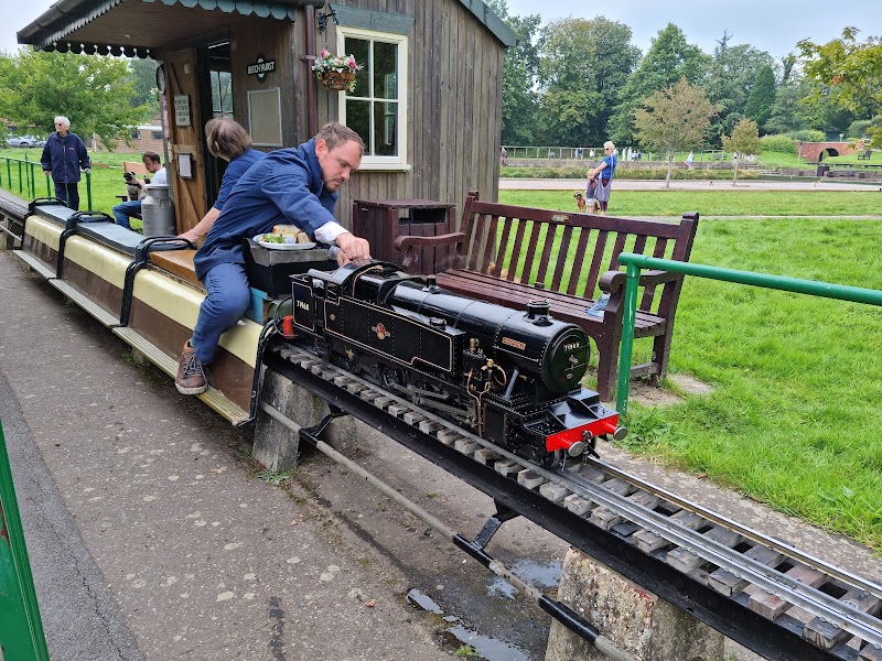 Beech Hurst Park Miniature Railway photo 2