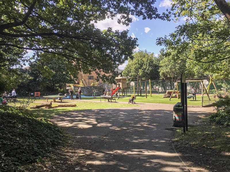 Bisterne Avenue Park Play Area photo 2