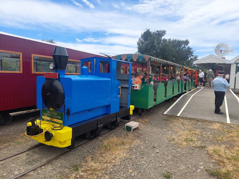 Blenheim Riverside Railway
