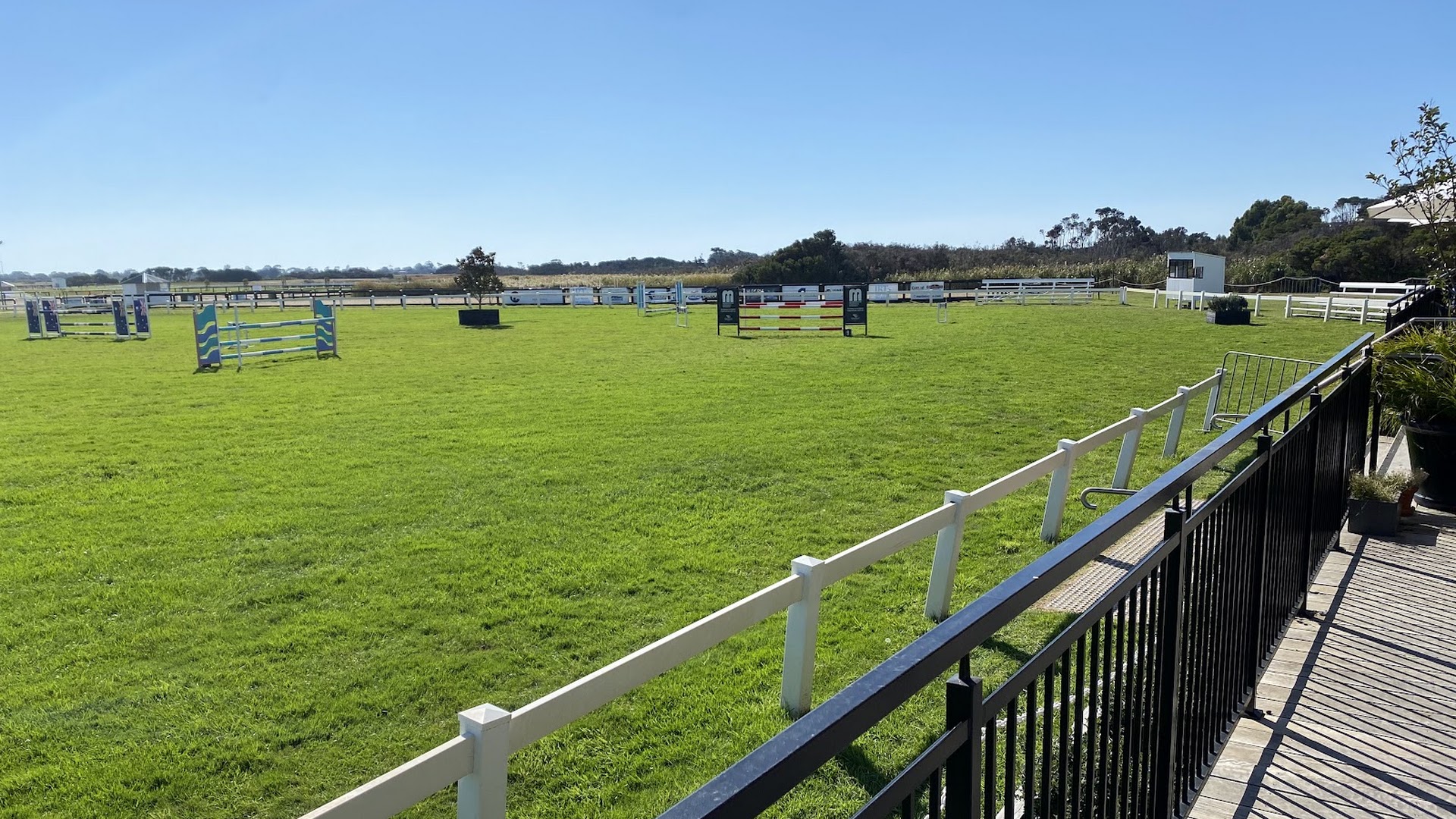 Boneo Park Equestrian Centre