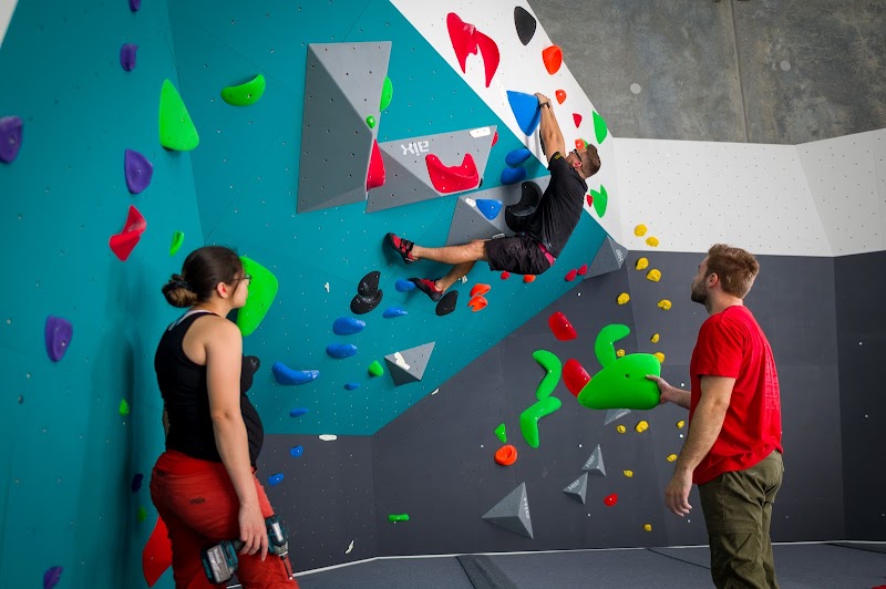 Boulder Heads: Indoor Rock Climbing/Yoga Gym, Sunshine Coast photo 2