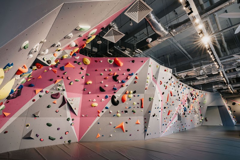 Boulder Movement Tai Seng photo 2