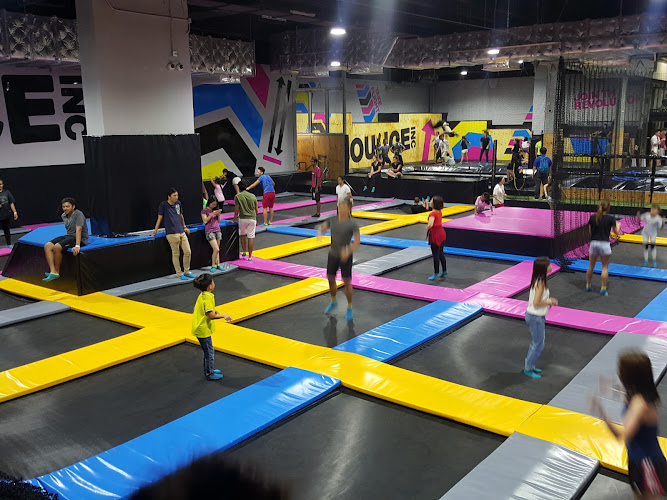 BounceInc Hong Kong - Massive Indoor Trampoline Park