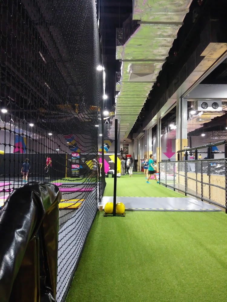 BounceInc Hong Kong - Massive Indoor Trampoline Park photo 4