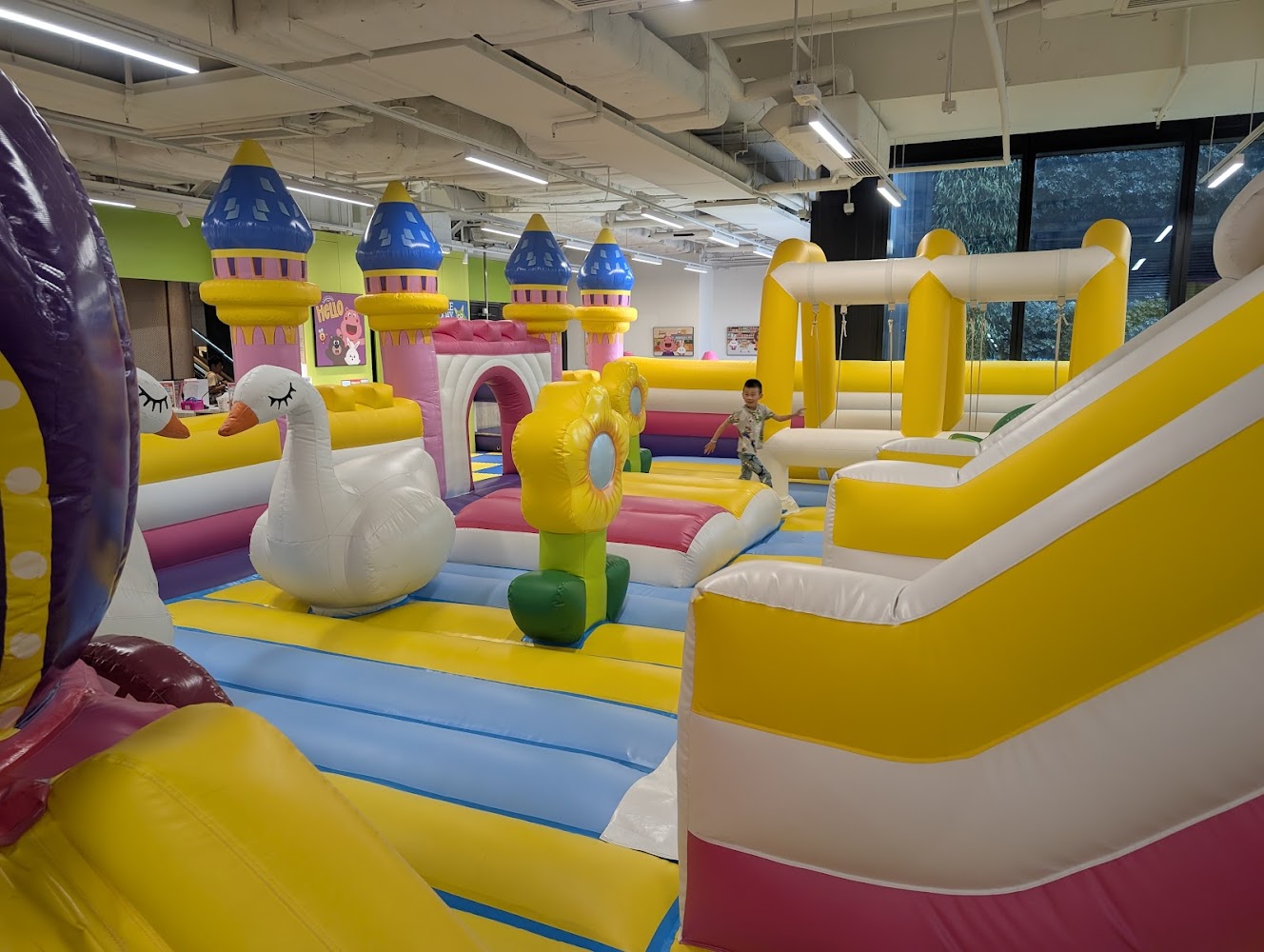 Bouncetopia AIRSIDE photo 2
