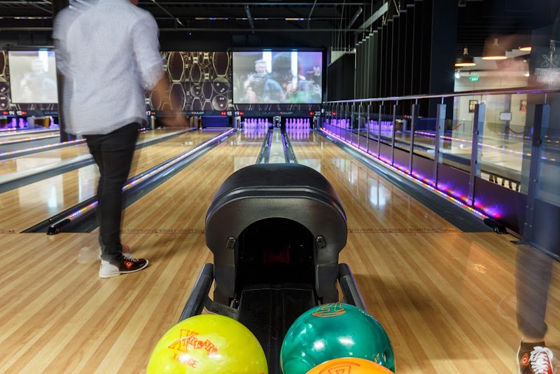 Bowl and Social