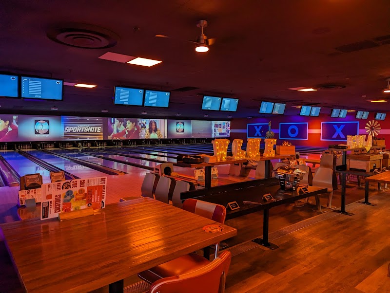 Bowlero Belleville photo 2