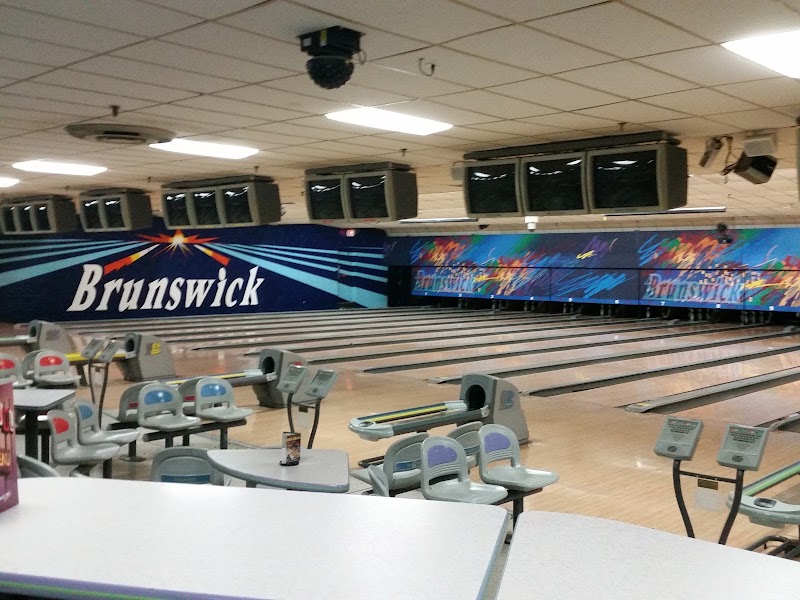 Bowlero Belleville photo 3