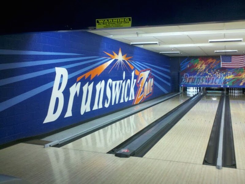 Bowlero Glendale photo 2