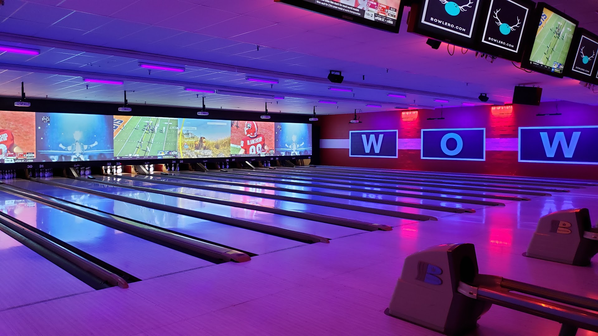 Bowlero Lakewood