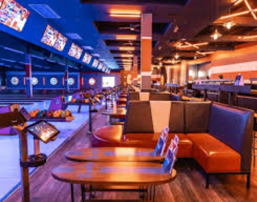 Bowlero South Seattle photo 3