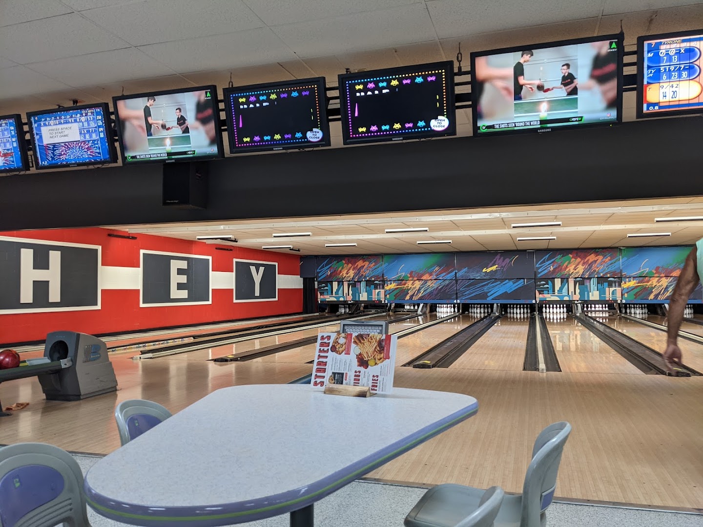 Bowlero Thousand Oaks