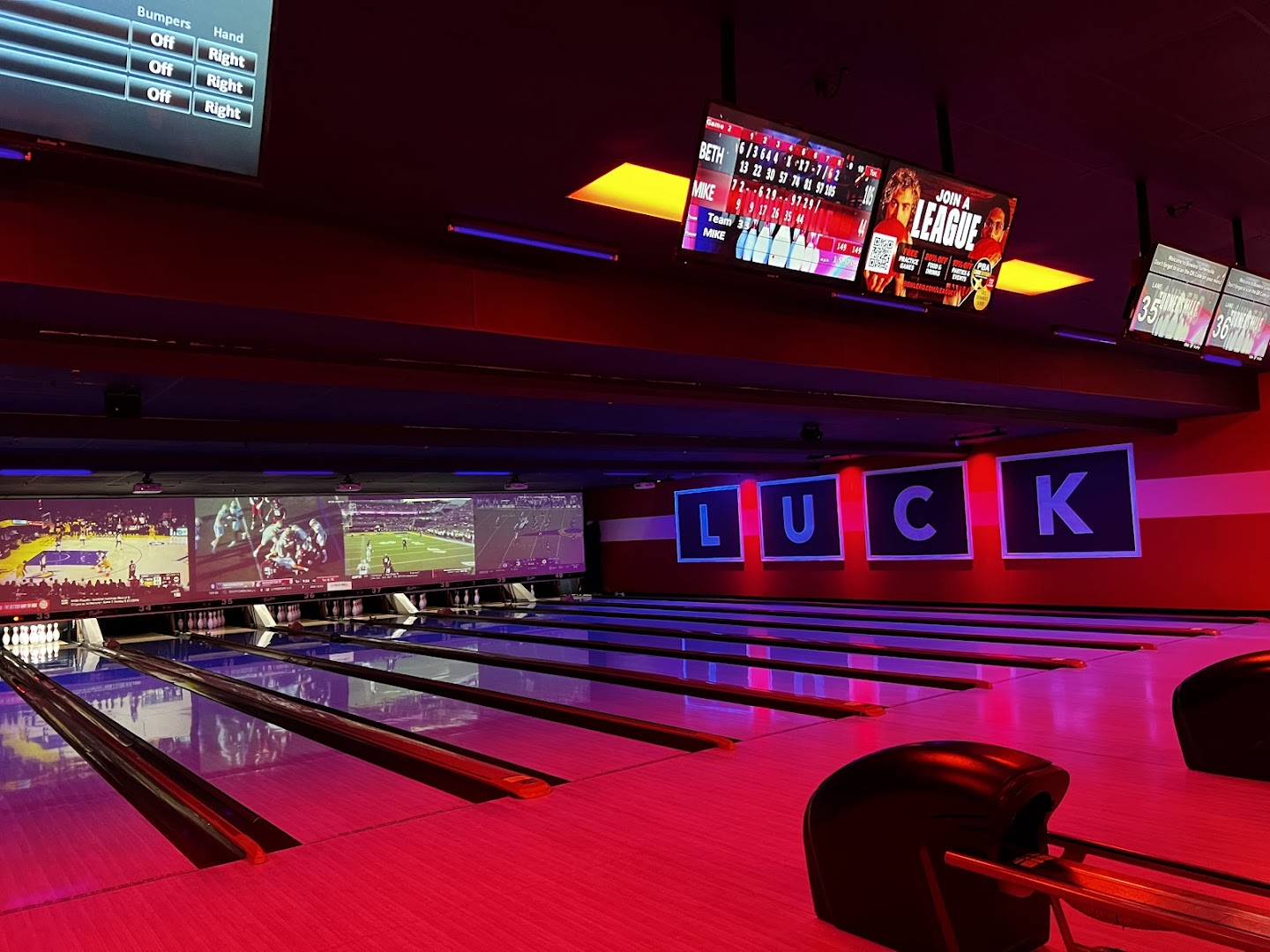 Bowlero Turnersville