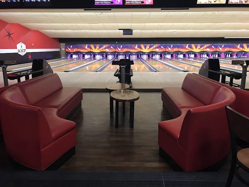 Bowlero Webster photo 3