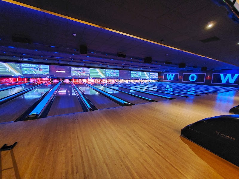 Bowlero White Plains