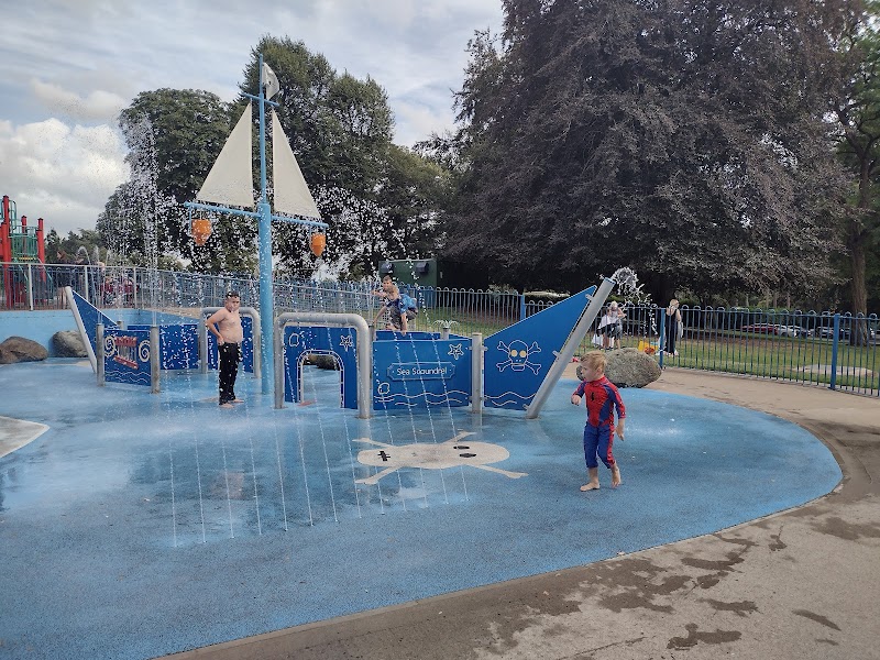 Brinton Park photo 2