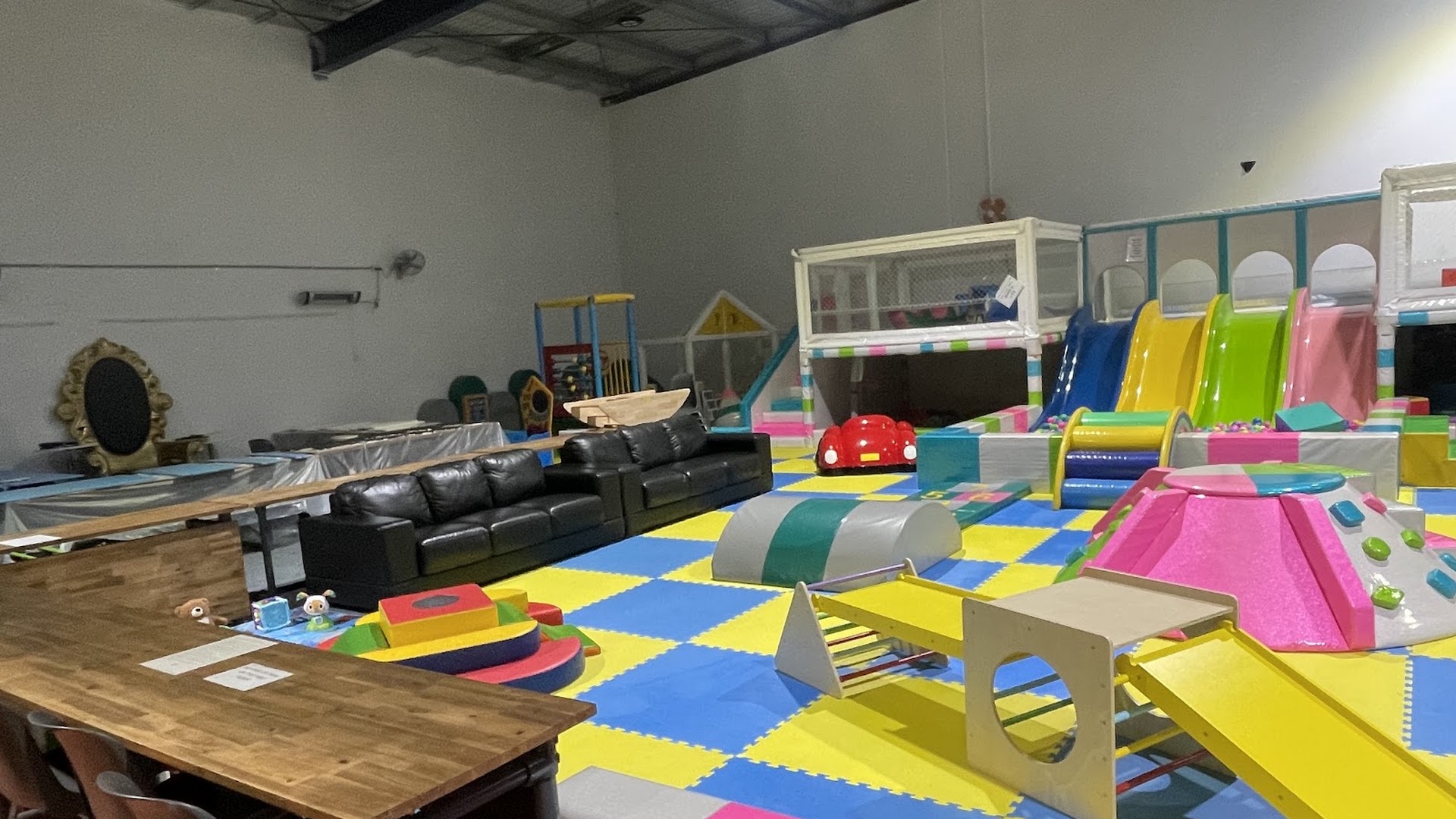 Bumble Beez Indoor Sensory Play & Cafe