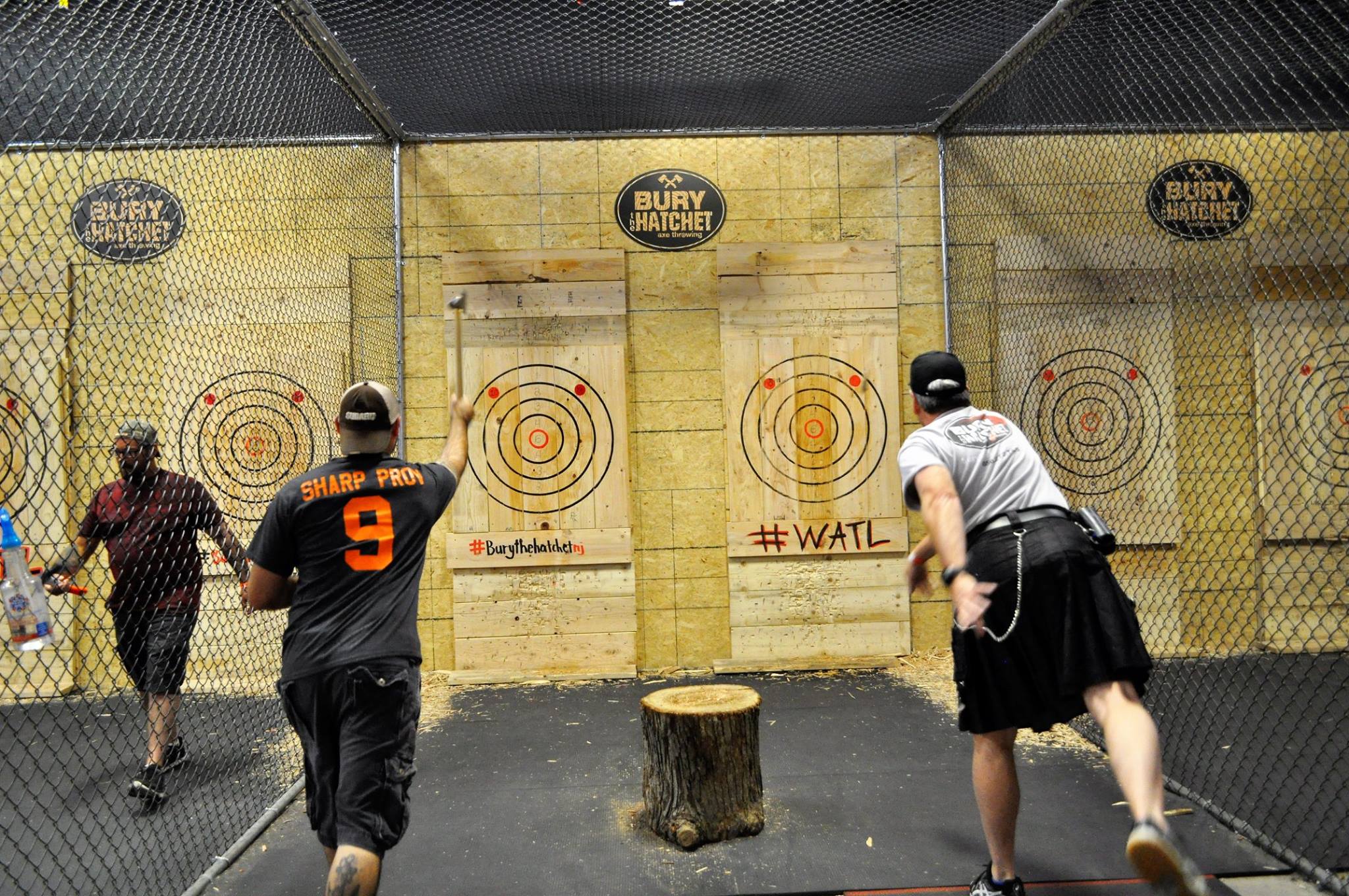Bury The Hatchet Bensalem - Axe Throwing