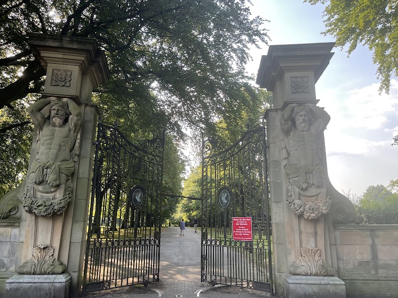 Calderstones Park photo 3